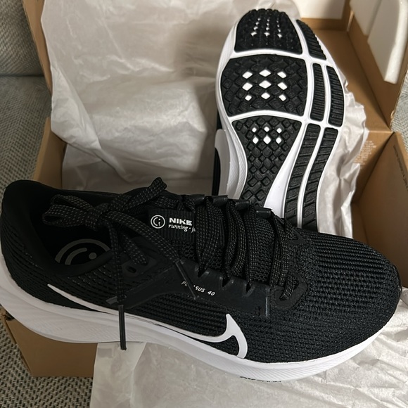 NIKE AIR ZOOM PEGASUS 40 WOMENS SIZE 5 - Picture 3 of 6